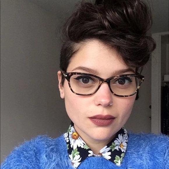 Meet your Posher, Melanie - Picture 1 of 1